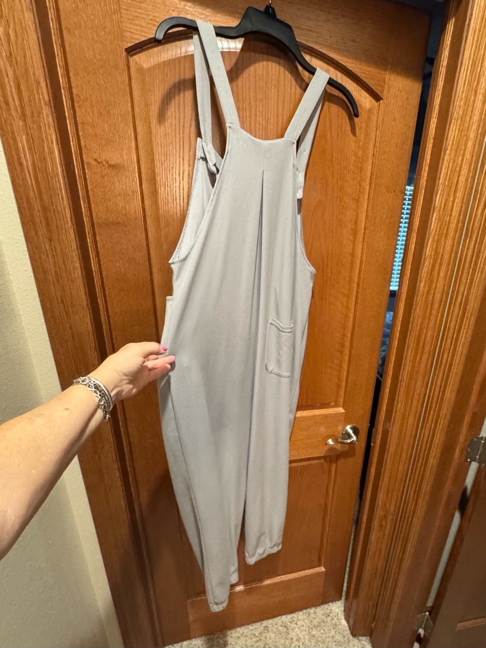 Relaxed Strappy Women's Large Jumpsuit Light Gray Plenty of Pockets - Picture 7 of 13